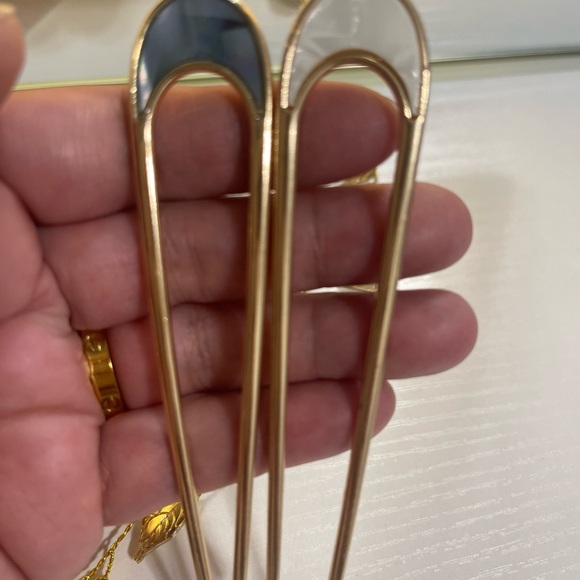 Gold Leaf Hair Accessory Set - Picture 3 of 4